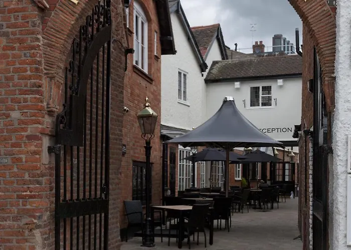 Premier Hilton Hotels in Stratford-upon-Avon