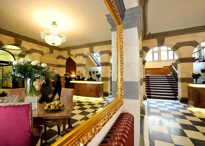 Top-Rated Havens in York's Historic Heart
