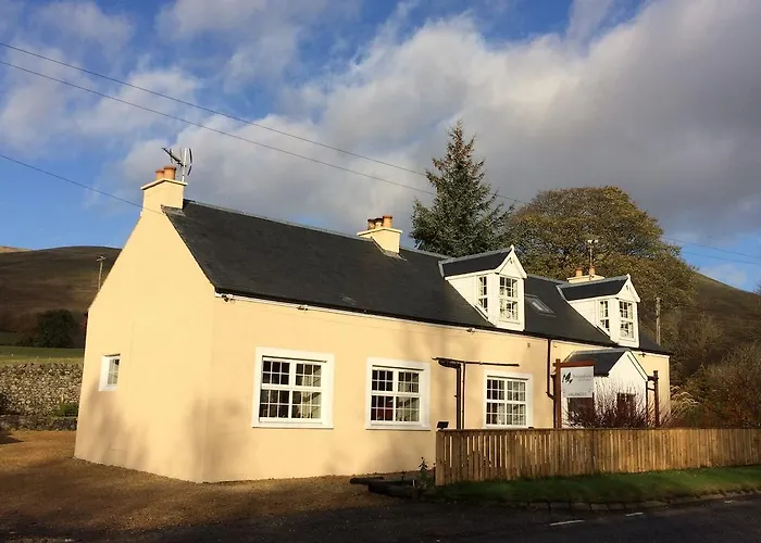 Top Budget-Friendly Hotels in Alloa